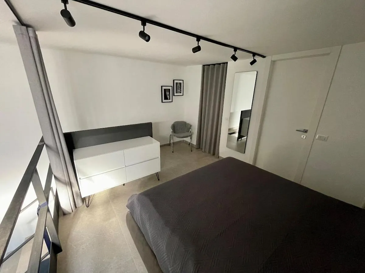 Cozy Loft In Navigli Area Apartman Milánó